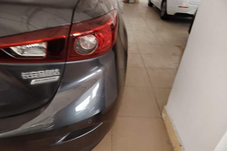 Used Mazda 3 Axela 2017 Sedan 1.5L Automatic Comfort Model Emission Standard China V Right Rear Taillight
