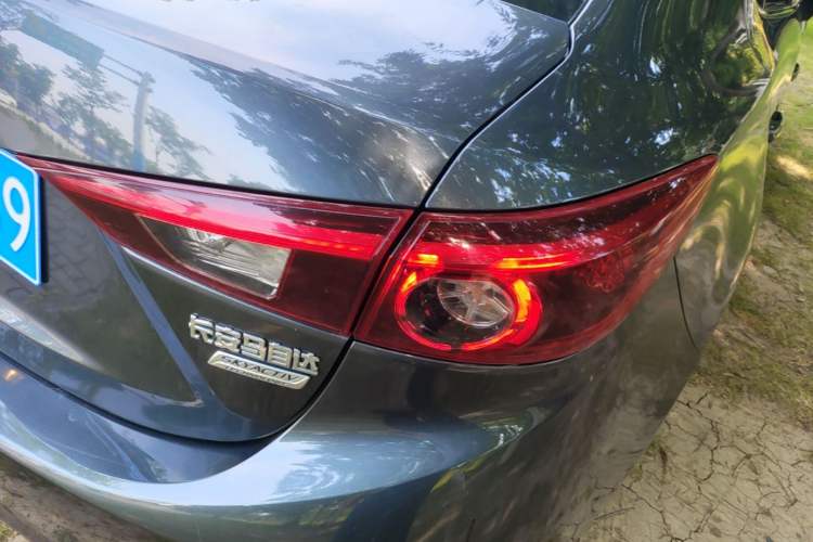 Used Mazda 3 Axela 2017 Sedan 2.0L Automatic Prestige Model China V Standard Right Rear Taillight