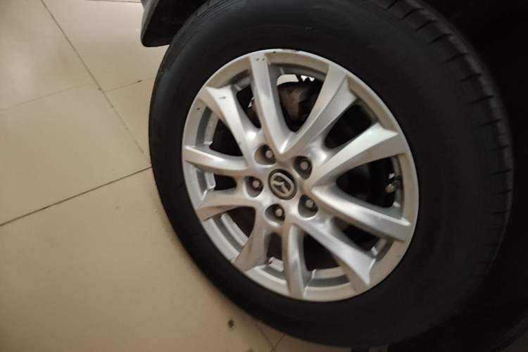 Used Mazda 3 Axela 2017 Sedan 1.5L Automatic Comfort Model Emission Standard China V Right Rear Wheel Hub