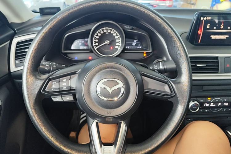 Used Mazda 3 Axela 2017 Sedan 1.5L Automatic Luxury Model Emission Standard China V Steering Wheel
