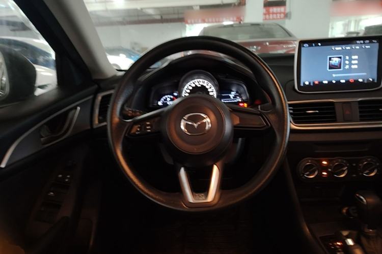 Used Mazda 3 Axela 2017 Sedan 1.5L Automatic Comfort Model Emission Standard China V Steering Wheel