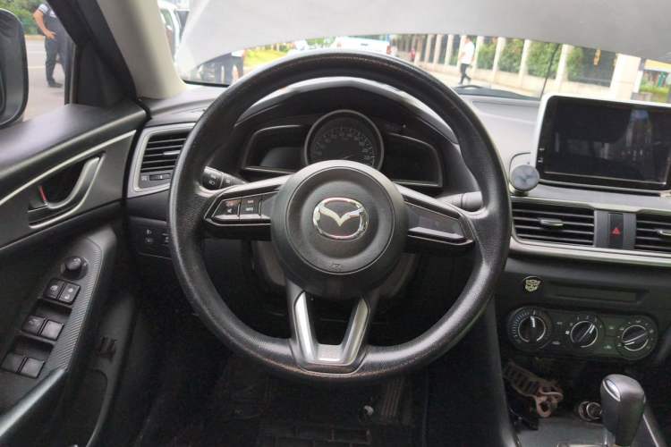 Used Mazda 3 Axela 2017 Sedan 1.5L Automatic Comfort Model Emission Standard China V Steering Wheel