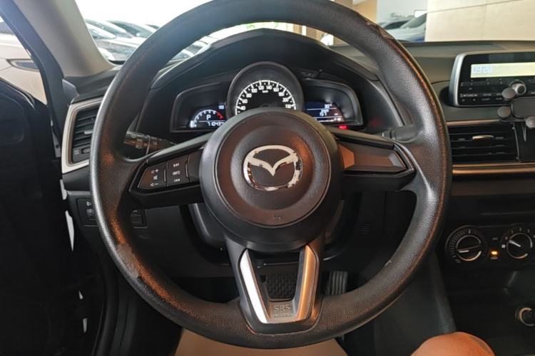 Used Mazda 3 Axela 2017 Sedan 1.5L Automatic Comfort Model Emission Standard China V Steering Wheel