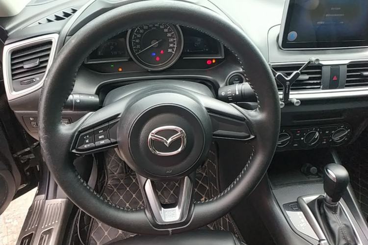 Used Mazda 3 Axela 2017 Sedan 1.5L Automatic Comfort Model Emission Standard China V Steering Wheel