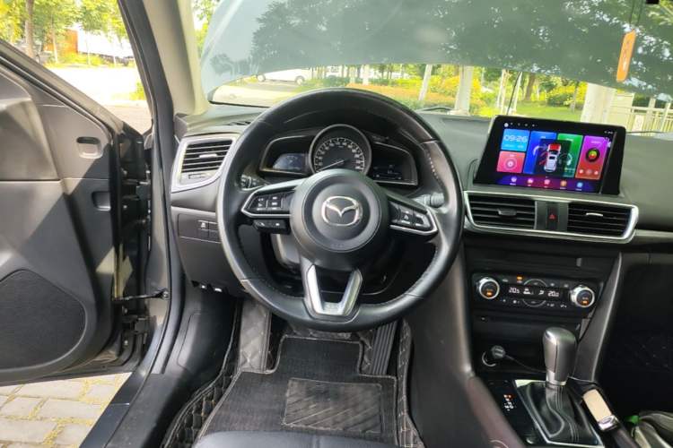 Used Mazda 3 Axela 2017 Sedan 2.0L Automatic Prestige Model China V Standard Steering Wheel