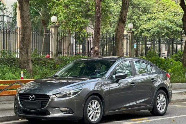 Used Mazda 3 Axela 2017 Sedan 1.5L Automatic Luxury Model Emission Standard China V