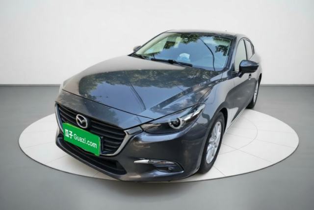Mazda 3 Axela 2017 Sedan 1.5L Automatic Luxury Model Emission Standard China V مستعملة