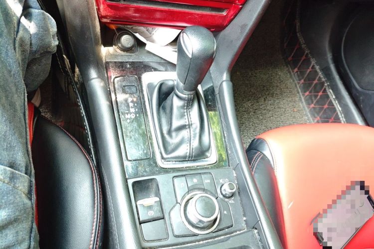 Used Mazda 3 Axela 2017 Sedan 1.5L Automatic Luxury Model Emission Standard China V Gear Lever