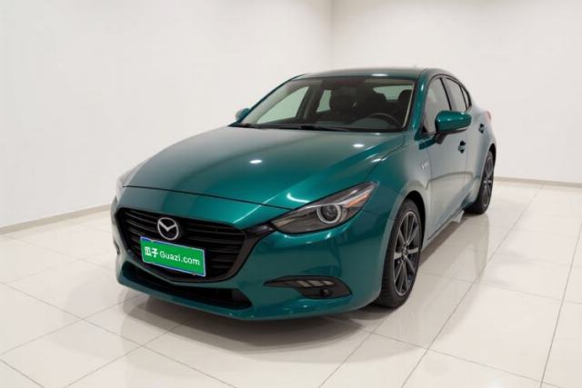 Used Mazda 3 Axela 2017 Hatchback 2.0L Automatic Luxury Model Emission Standard China V