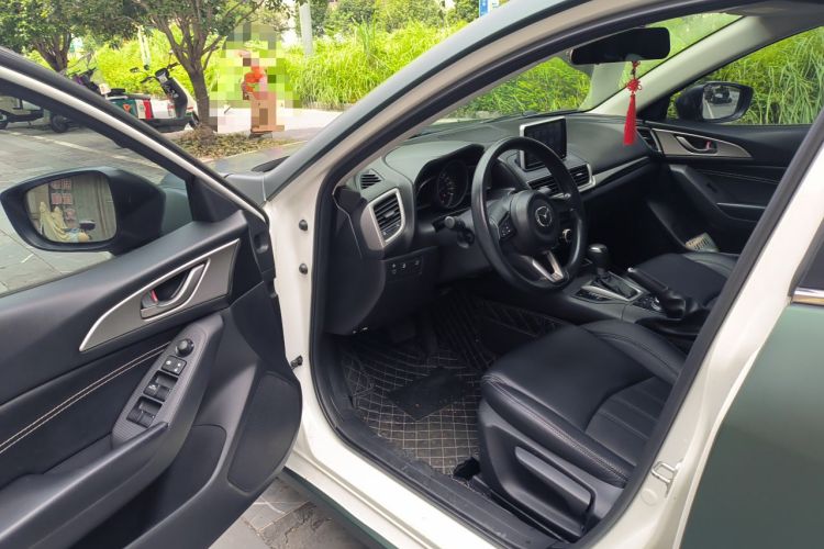 Used Mazda 3 Axela 2017 Sedan 1.5L Automatic Comfort Model Emission Standard China V Driver Seat