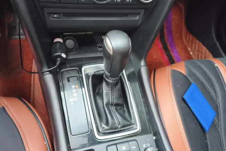 Used Mazda 3 Axela 2017 Sedan 2.0L Automatic Prestige Model China V Standard Gear Lever
