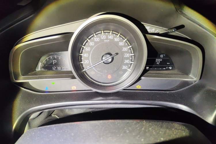 Used Mazda 3 Axela 2017 Hatchback 2.0L Automatic Luxury Model Emission Standard China V Instrument Cluster