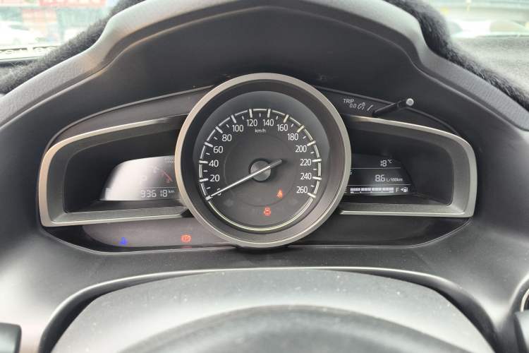 Used Mazda 3 Axela 2017 Sedan 1.5L Automatic Luxury Model Emission Standard China V Instrument Cluster
