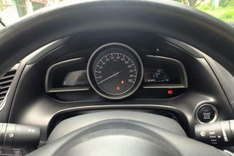 Used Mazda 3 Axela 2017 Sedan 1.5L Automatic Comfort Model Emission Standard China V Instrument Cluster