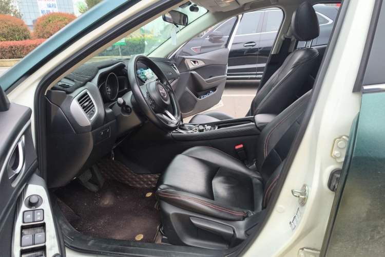 Used Mazda 3 Axela 2017 Sedan 1.5L Automatic Luxury Model Emission Standard China V Left Front Seat
