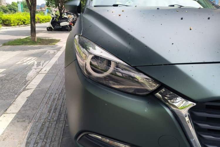Used Mazda 3 Axela 2017 Sedan 1.5L Automatic Comfort Model Emission Standard China V Right Front Headlight