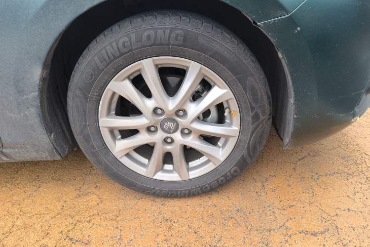 Used Mazda 3 Axela 2017 Sedan 1.5L Automatic Luxury Model Emission Standard China V Right Front Wheel Hub