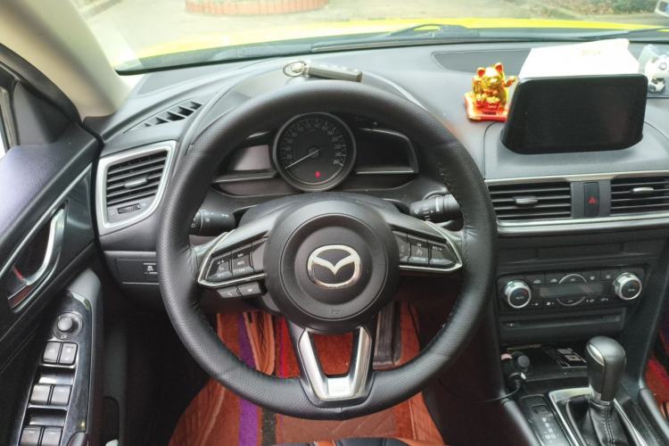 Used Mazda 3 Axela 2017 Sedan 2.0L Automatic Prestige Model China V Standard Steering Wheel