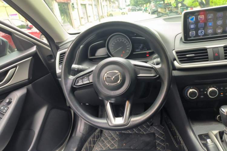Used Mazda 3 Axela 2017 Sedan 1.5L Automatic Comfort Model Emission Standard China V Steering Wheel