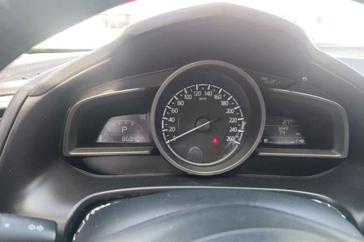 Used Mazda 3 Axela 2017 Sedan 1.5L Automatic Luxury Model Emission Standard China V Instrument Cluster