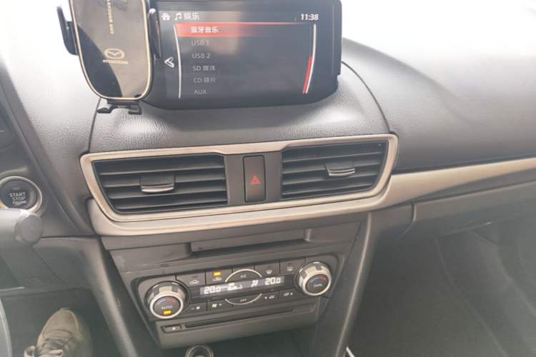 Used Mazda 3 Axela 2017 Sedan 1.5L Automatic Luxury Model Emission Standard China V Audio And AC Panel