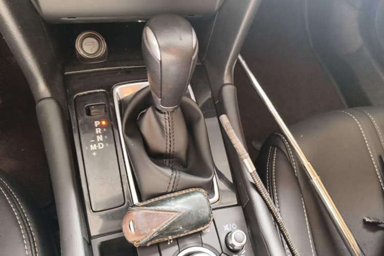 Used Mazda 3 Axela 2017 Sedan 1.5L Automatic Luxury Model Emission Standard China V Gear Lever