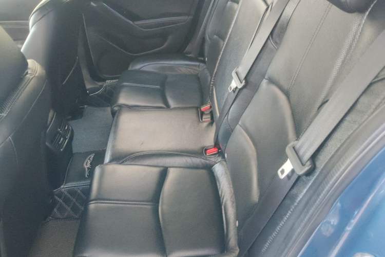Used Mazda 3 Axela 2017 Hatchback 2.0L Automatic Sport Model China V Emission Standard Left Rear Seat