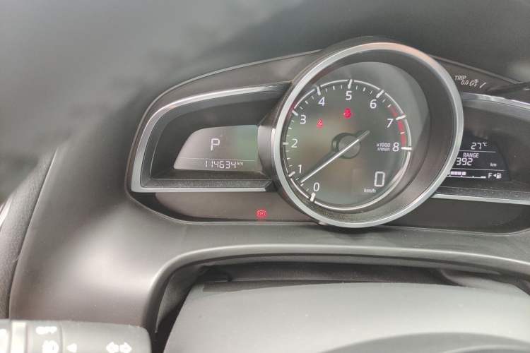 Used Mazda 3 Axela 2017 Hatchback 2.0L Automatic Sport Model China V Emission Standard Odometer Close Up