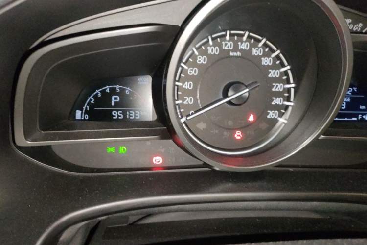 Used Mazda 3 Axela 2017 Sedan 1.5L Automatic Prestige Model China V Standard Odometer Close Up