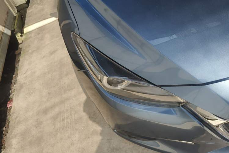 Used Mazda 3 Axela 2017 Hatchback 2.0L Automatic Sport Model China V Emission Standard Right Front Headlight