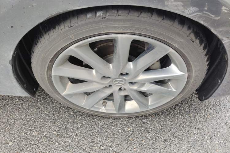 Used Mazda 3 Axela 2017 Hatchback 2.0L Automatic Sport Model China V Emission Standard Right Front Wheel Hub