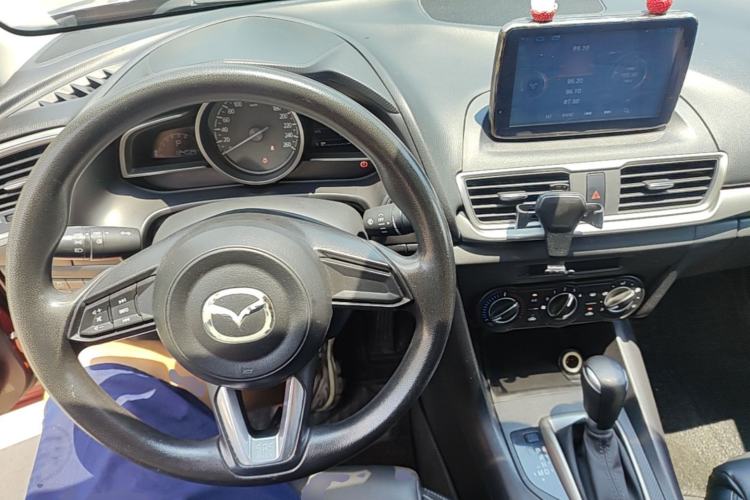Used Mazda 3 Axela 2017 Sedan 1.5L Automatic Comfort Model Emission Standard China V Center Console