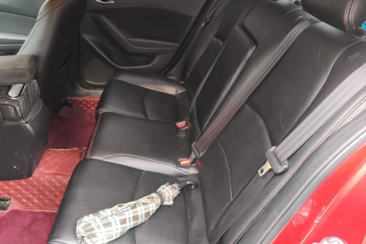 Used Mazda 3 Axela 2017 Sedan 1.5L Automatic Comfort Model Emission Standard China V Left Rear Seat