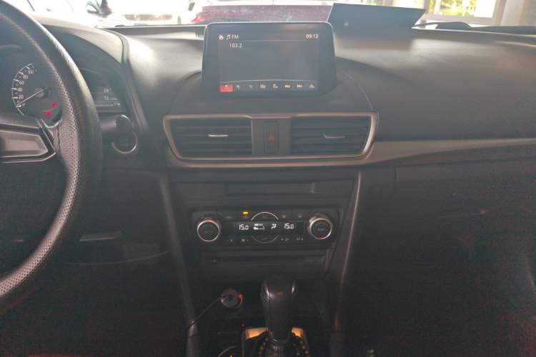 Used Mazda 3 Axela 2017 Sedan 1.5L Automatic Luxury Model Emission Standard China V Audio And AC Panel