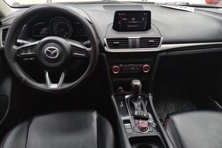 Used Mazda 3 Axela 2017 Sedan 1.5L Automatic Luxury Model Emission Standard China V Audio And AC Panel