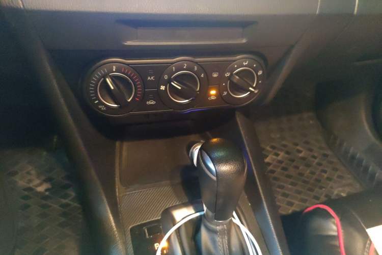 Used Mazda 3 Axela 2017 Sedan 1.5L Automatic Comfort Model Emission Standard China V Audio And AC Panel