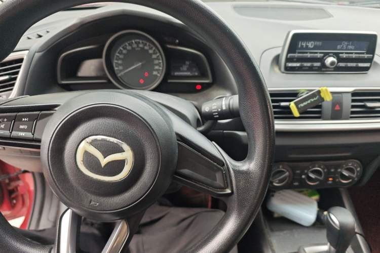 Used Mazda 3 Axela 2017 Sedan 1.5L Automatic Comfort Model Emission Standard China V Audio And AC Panel