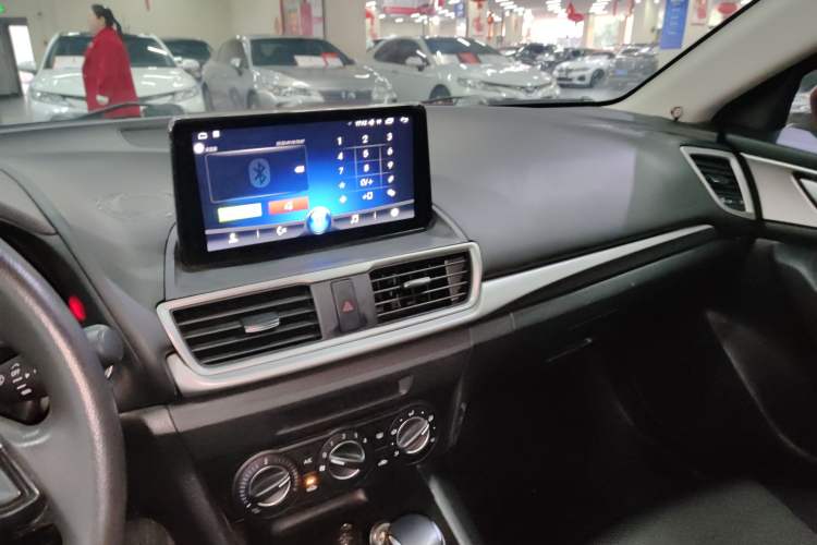 Used Mazda 3 Axela 2017 Sedan 1.5L Automatic Comfort Model Emission Standard China V Audio And AC Panel