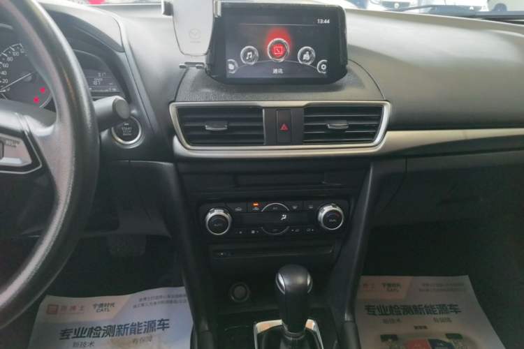 Used Mazda 3 Axela 2017 Sedan 1.5L Automatic Luxury Model Emission Standard China V Audio And AC Panel