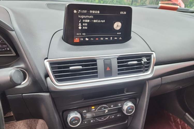 Used Mazda 3 Axela 2017 Sedan 2.0L Automatic Prestige Model China V Standard Audio And AC Panel