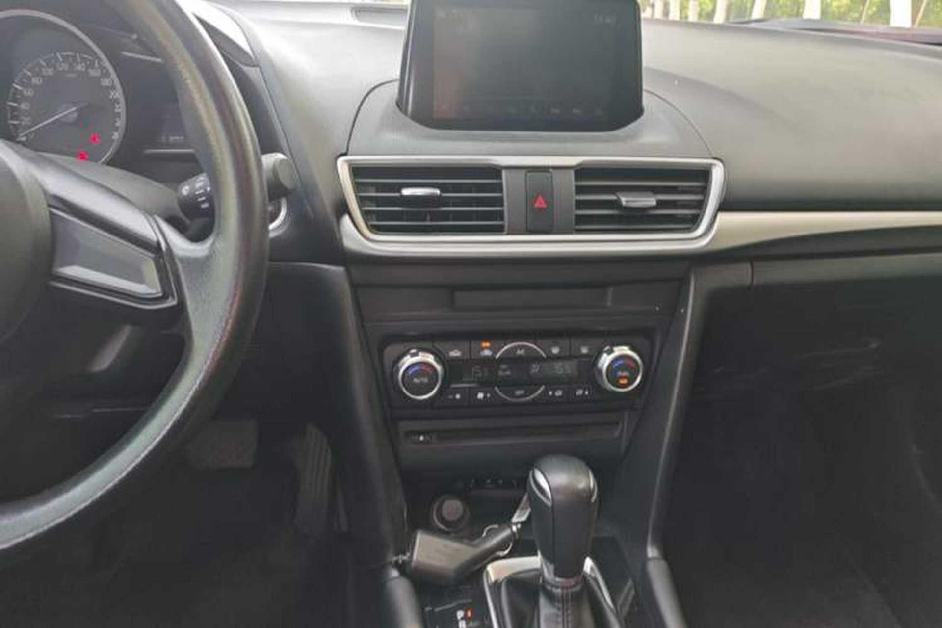 Used Mazda 3 Axela 2017 Sedan 1.5L Automatic Luxury Model Emission Standard China V Audio And AC Panel