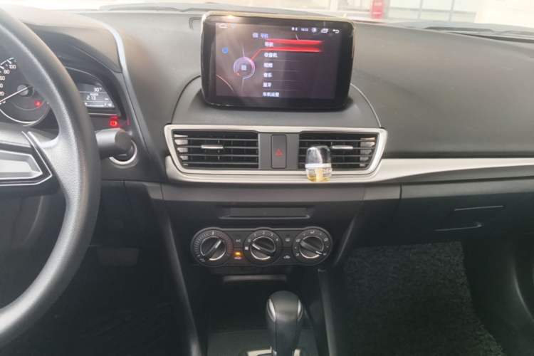 Used Mazda 3 Axela 2017 Sedan 1.5L Automatic Comfort Model Emission Standard China V Audio And AC Panel