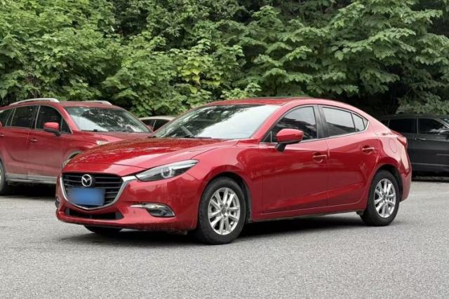 Ojetý Mazda 3 Axela 2017 Sedan 1.5L Automatic Luxury Model Emission Standard China V