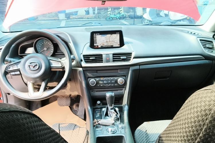 Used Mazda 3 Axela 2017 Sedan 1.5L Automatic Luxury Model Emission Standard China V Center Console