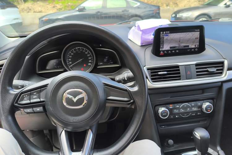 Used Mazda 3 Axela 2017 Sedan 1.5L Automatic Luxury Model Emission Standard China V Center Console