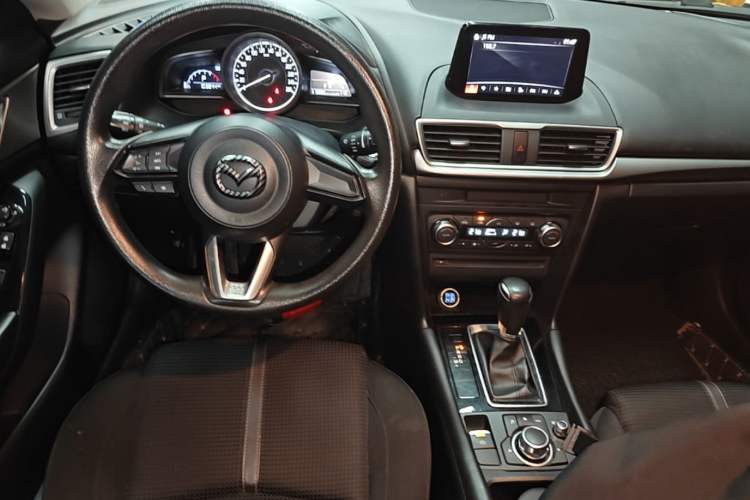 Used Mazda 3 Axela 2017 Hatchback 1.5L Automatic Luxury Model Emission Standard China V Center Console