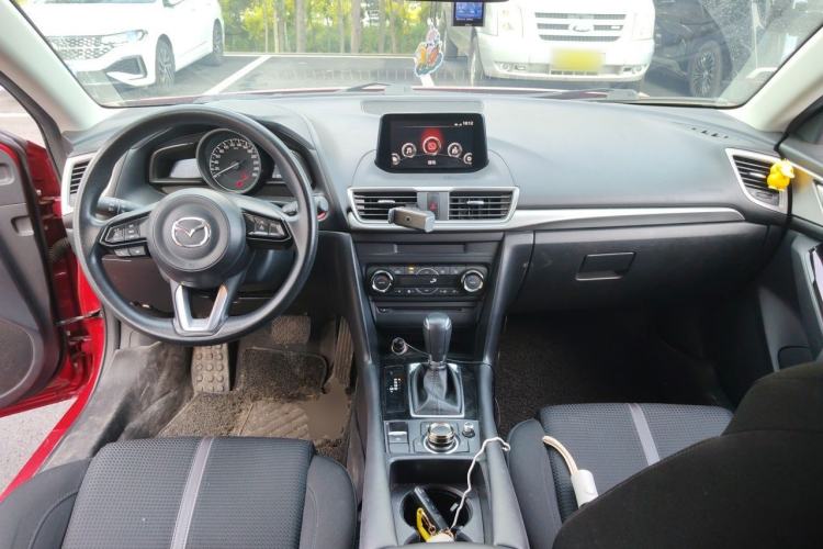 Used Mazda 3 Axela 2017 Sedan 1.5L Automatic Luxury Model Emission Standard China V Center Console