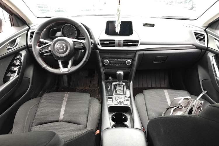 Used Mazda 3 Axela 2017 Sedan 1.5L Automatic Luxury Model Emission Standard China V Center Console