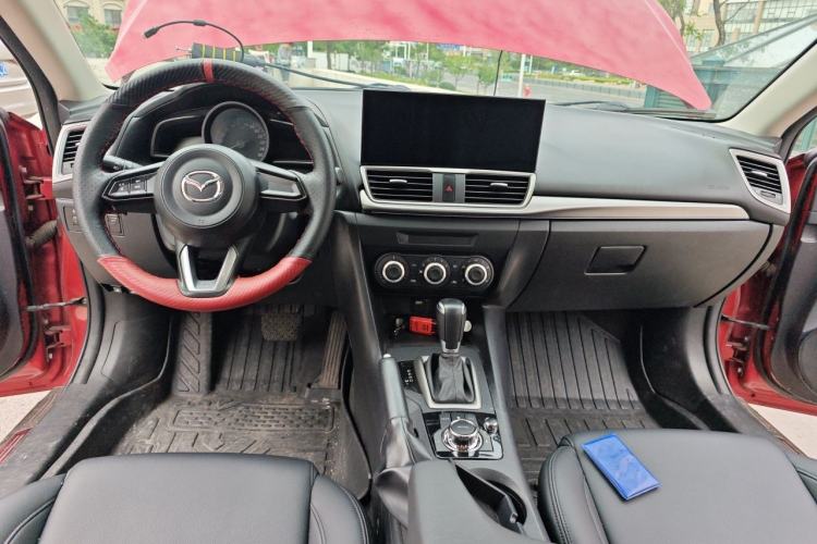 Used Mazda 3 Axela 2017 Sedan 1.5L Automatic Comfort Model Emission Standard China V Center Console
