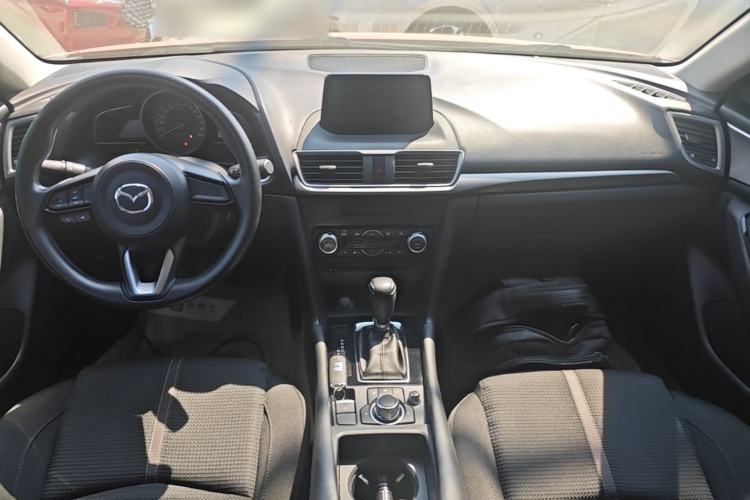 Used Mazda 3 Axela 2017 Hatchback 1.5L Automatic Luxury Model Emission Standard China V Center Console